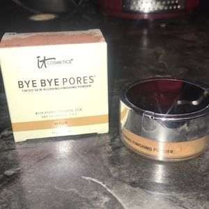 IT cosmetics BYE BYE PORES finishing powder